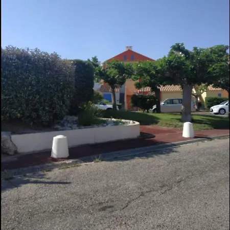 Sur La Marina Apartman *